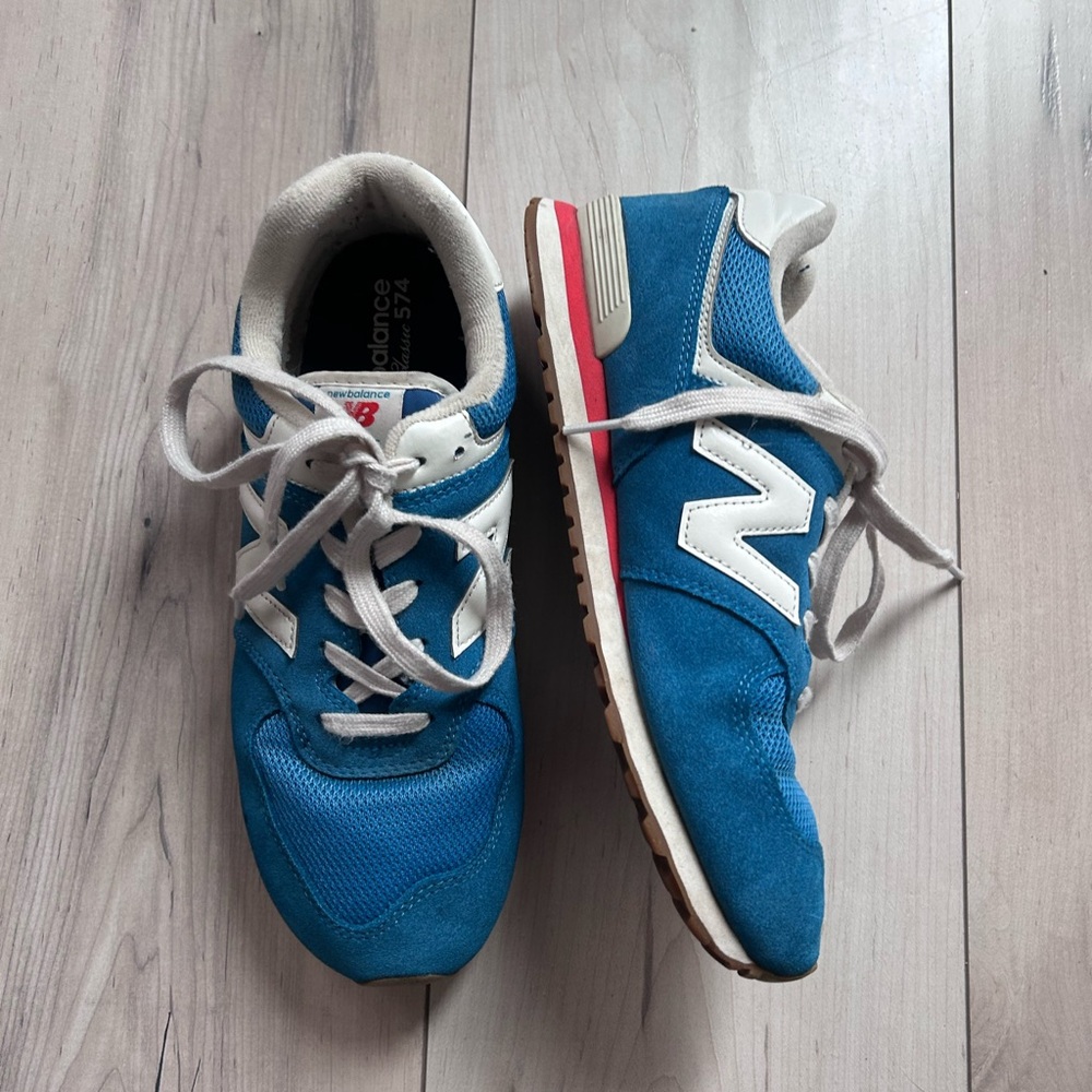 New Balance classic 574 Sneakers women’s Sz 9